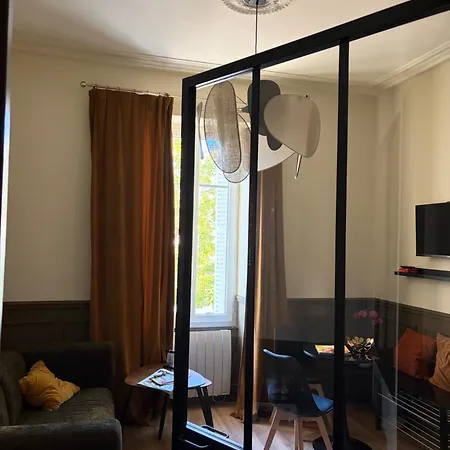 Cozy And Well Located Apartment